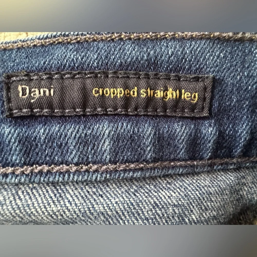 Citizens Of Humanity Dark Blue Cropped Straight Leg Jeans - Picture 5 of 6